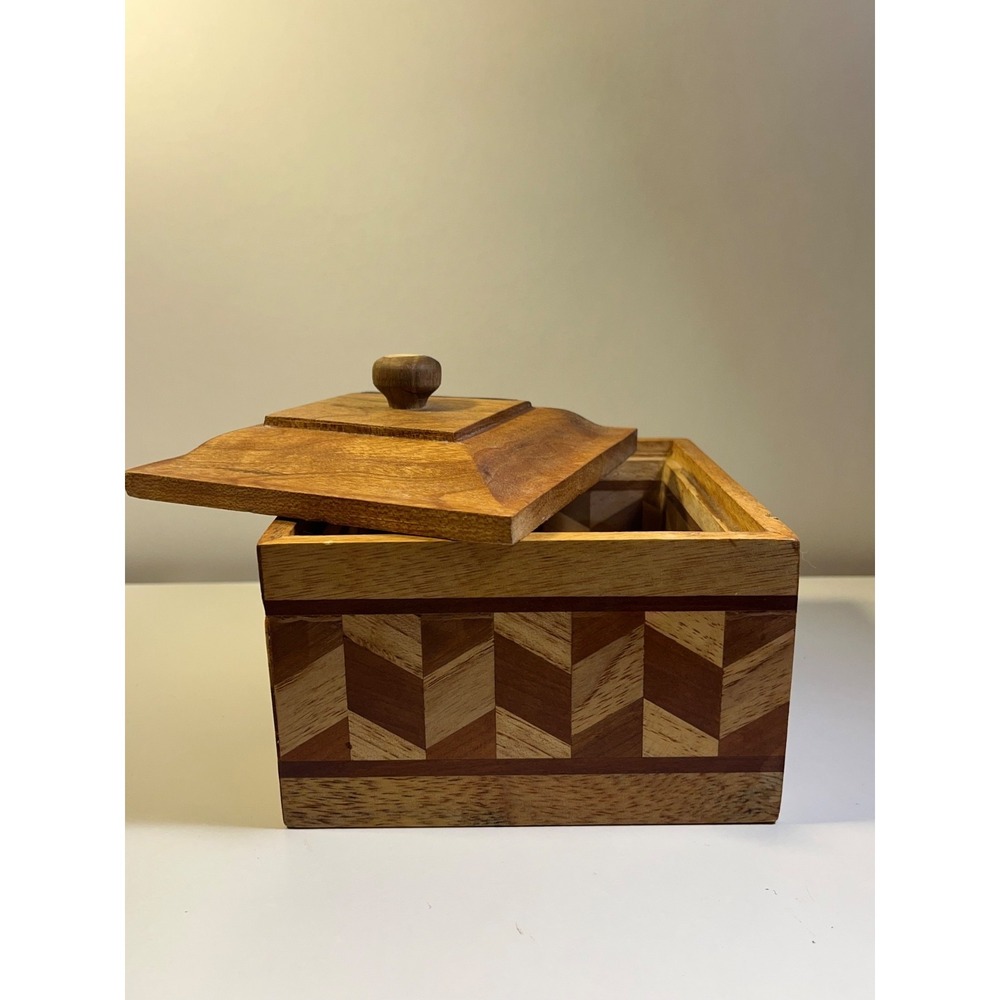 Beautiful Handmade Vintage MCM Retro BohoParquetry Marquetry Wooden Box With Lid - Picture 2 of 13